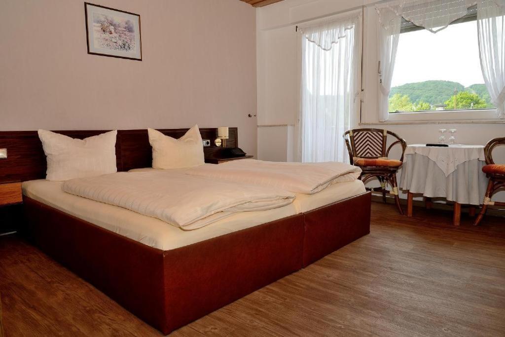 Weinhaus Hotel Zum Josefshof Graach Esterno foto